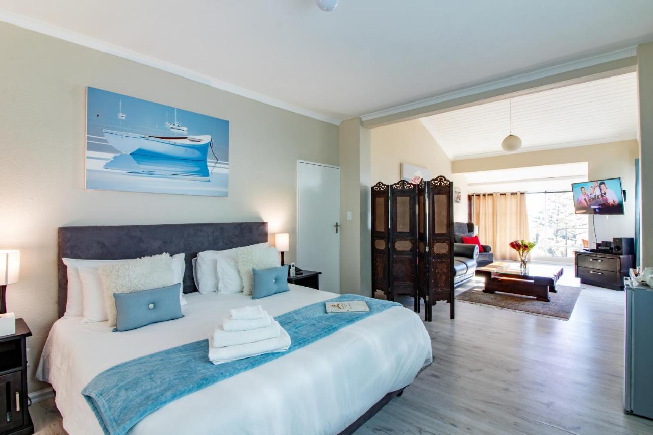 Blaauw Village Guest House Bloubergstrand Bagian luar foto