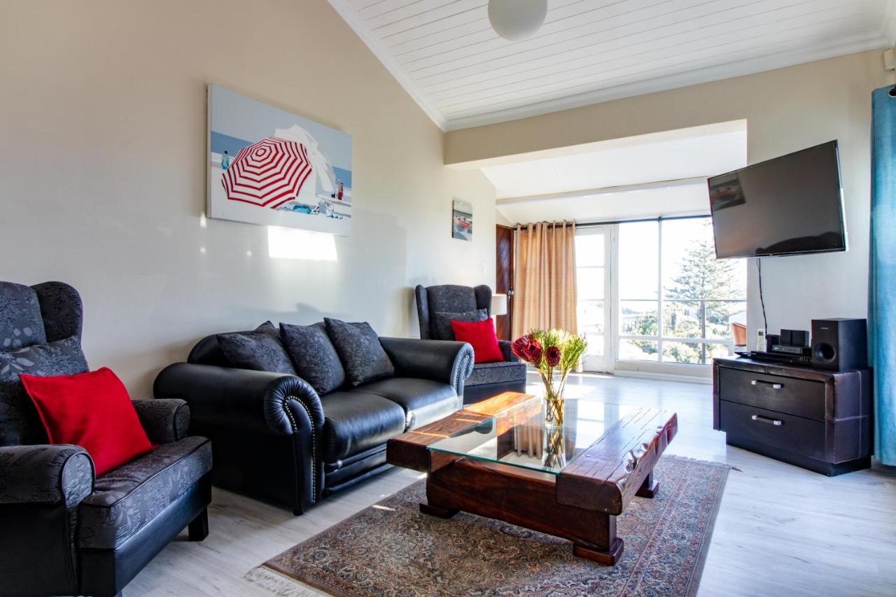 Blaauw Village Guest House Bloubergstrand Bagian luar foto