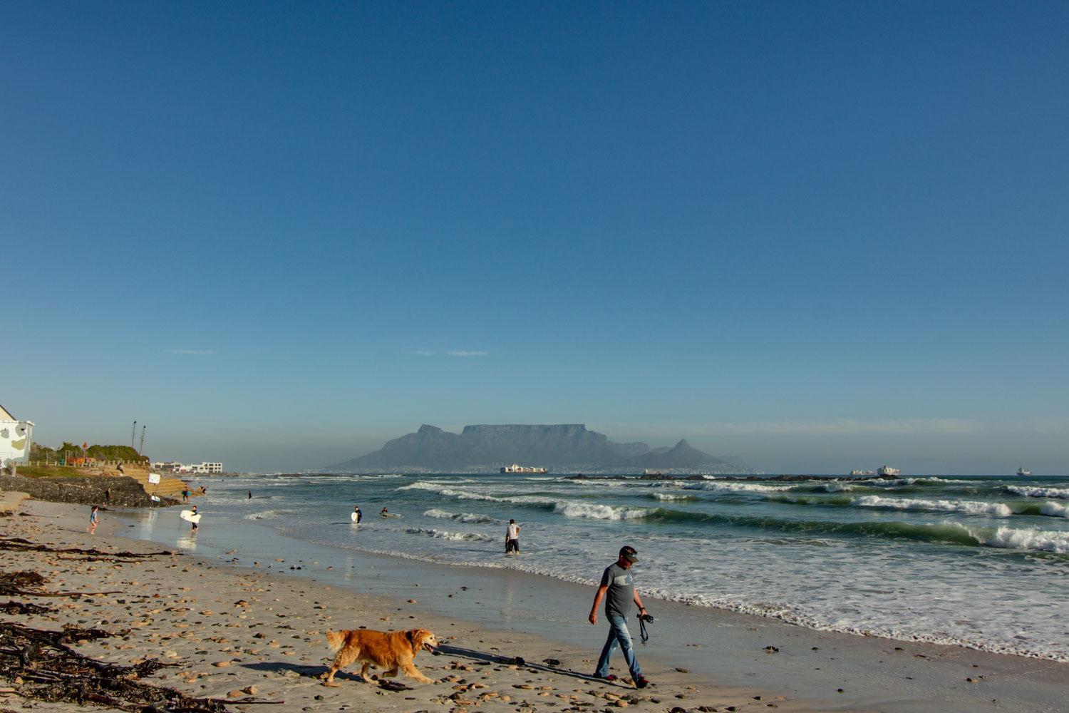 Blaauw Village Guest House Bloubergstrand Bagian luar foto