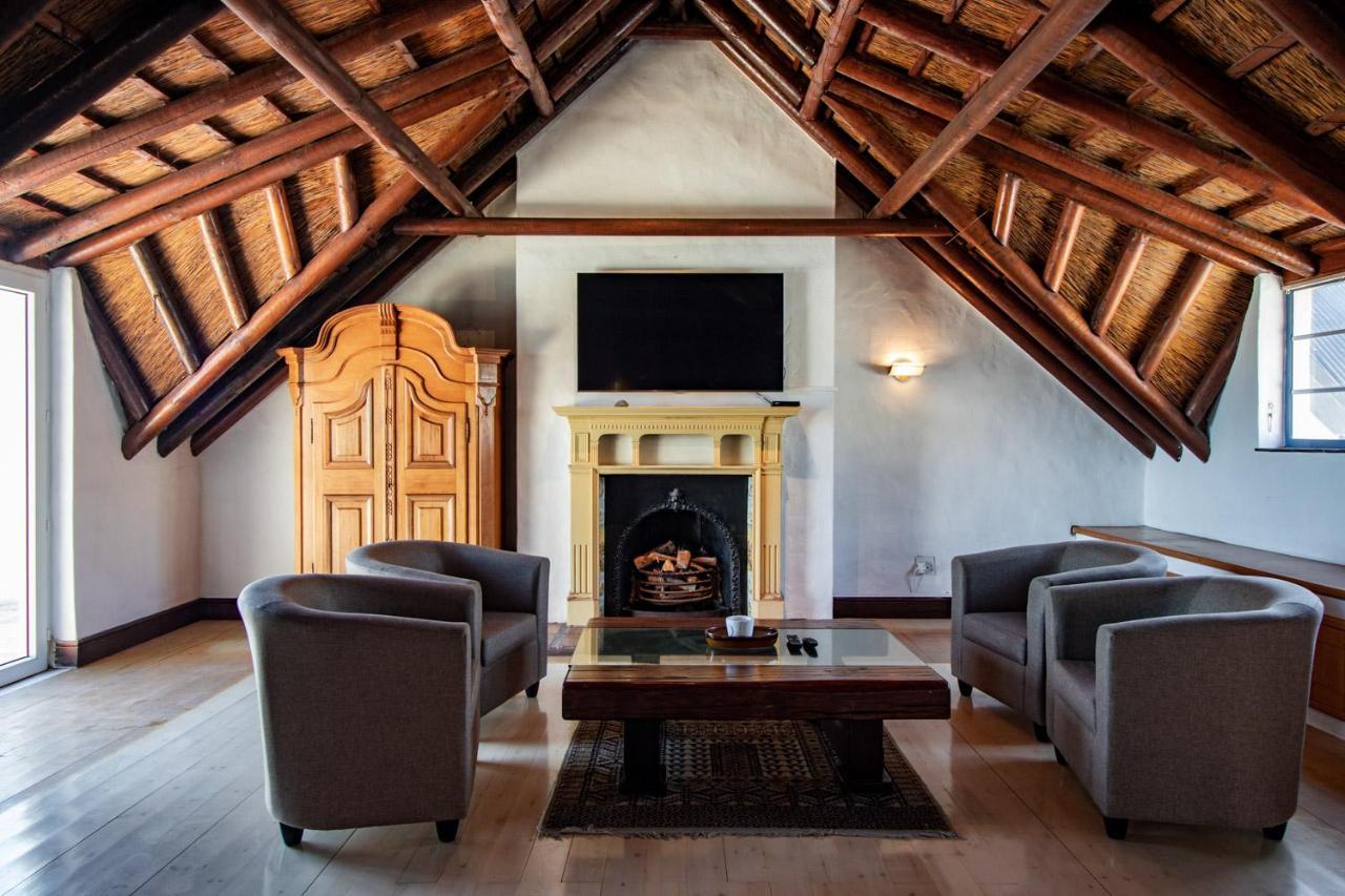 Blaauw Village Guest House Bloubergstrand Bagian luar foto