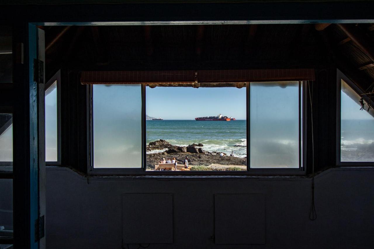 Blaauw Village Guest House Bloubergstrand Bagian luar foto